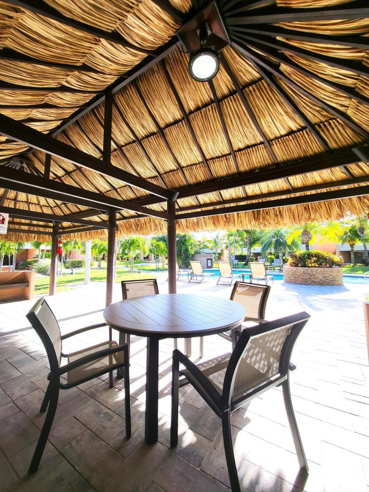 Eagle Beach Luxury House, Walking Distance To The Beach Palm Beach Exteriér fotografie